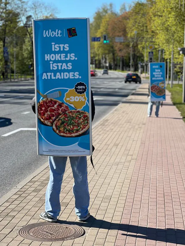 Staigājošā reklāma — AD PROMO